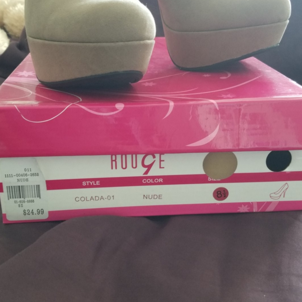 Shoes - Picture 2 of 3